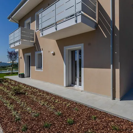 Lina Villa Morrovalle