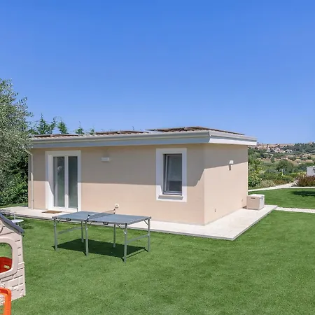 Lina Villa Morrovalle